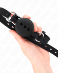 KINK - BAVAGLIO IN SILICONE INTERO 55 x 2 CM CON SFERA DA 4,5 CM MISURA M NERO REGOLABILE 35 - 51 CM - KINK COLLAR & GAG - Intimo per le occasioni speciali | The Game Lingerie