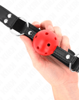 KINK - BAVAGLIO SFERA TRASPIRANTE 4 CM CON DOPPIO RIVETTO IN CUOIO 62,5 x 2,5 CM REGOLABILE 42 - 58 CM - KINK COLLAR & GAG - Intimo per le occasioni speciali | The Game Lingerie