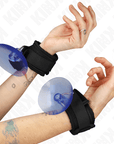 KINK - FERMAPOLSO A VENTOSA NERO 29 - 40 CM X 5 CM - KINK WRIST RESTRAINT - Intimo per le occasioni speciali | The Game Lingerie
