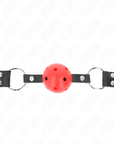 KINK - PALLA TRASPIRANTE BAVAGLIO 4 CM CON DOPPIO RIVETTO ROSSO 62,5 x 2,5 CM REGOLABILE 42 - 58 CM - KINK COLLAR & GAG - Intimo per le occasioni speciali | The Game Lingerie