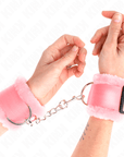 KINK - POGGIPOLSI FODERATI IN PELLICCIA ROSA REGOLABILE 17 - 31 CM X 7 CM - KINK WRIST RESTRAINT - Intimo per le occasioni speciali | The Game Lingerie