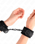 KINK - POLSI RICOPERTI DI PIZZO SCURO IN NEOPRENE REGOLABILE NERO 20 - 29 CM X 5 CM - KINK WRIST RESTRAINT - Intimo per le occasioni speciali | The Game Lingerie