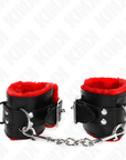 KINK - POLSINI IMBOTTITI IN PELLICCIA CON FORI QUADRI CINTURA ROSSA E NERA REGOLABILE 17 - 29 CM X 6 CM - KINK WRIST RESTRAINT - Intimo per le occasioni speciali | The Game Lingerie