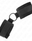 KINK - POLSINI IN PELLICCIA PER PRINCIPIANTI 25 CM CON O - RING 4 CM NERO REGOLABILE 15 - 25 CM - KINK WRIST RESTRAINT - Intimo per le occasioni speciali | The Game Lingerie