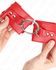 KINK - POLSO FISSO CON ANELLO E BORCHIE REGOLABILE ROSSO 17 - 22 CM X 6,5 CM - KINK WRIST RESTRAINT - Intimo per le occasioni speciali | The Game Lingerie