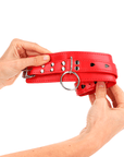 KINK - POLSO ROSSO CON INTARSIO A CUORE NERO REGOLABILE 21 - 28 CM X 5,5 CM - KINK WRIST RESTRAINT - Intimo per le occasioni speciali | The Game Lingerie