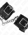 KINK - RESISTENZA DA POLSO IMBOTTITA IN PELLICCIA NERA CON CINTURA NERA REGOLABILE 17 - 29 CM X 6 CM - KINK WRIST RESTRAINT - Intimo per le occasioni speciali | The Game Lingerie