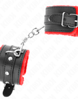 KINK - RESISTENZA DA POLSO PREMIUM FODERATA IN PELLICCIA ROSSO CON CINTURA NERA REGOLABILE 17 - 29 CM X 6 CM - KINK WRIST RESTRAINT - Intimo per le occasioni speciali | The Game Lingerie