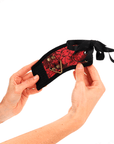 KINK - RESISTENZA DA POLSO SCANDALO DETTAGLI IN PIZZO ROSSO - NERO 24,5 CM X 6,5 CM - KINK WRIST RESTRAINT - Intimo per le occasioni speciali | The Game Lingerie