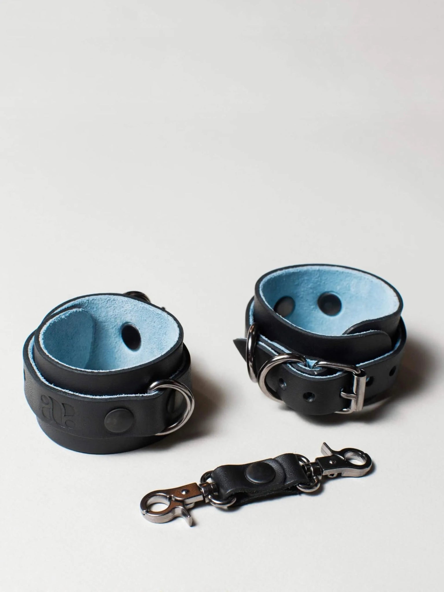 Manette in pelle nera - BÆD STORIES - The Game Lingerie