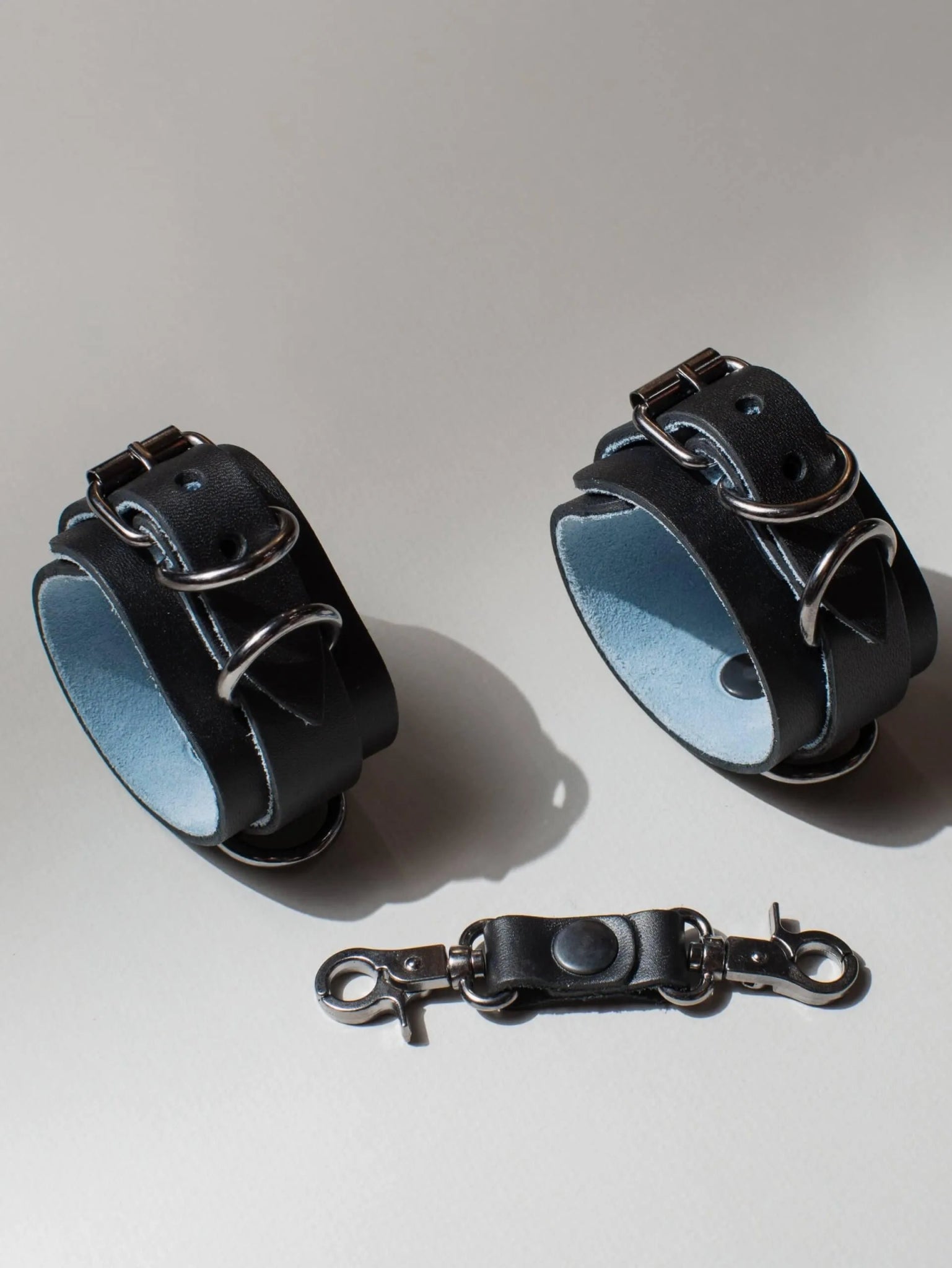 Manette in pelle nera - BÆD STORIES - The Game Lingerie