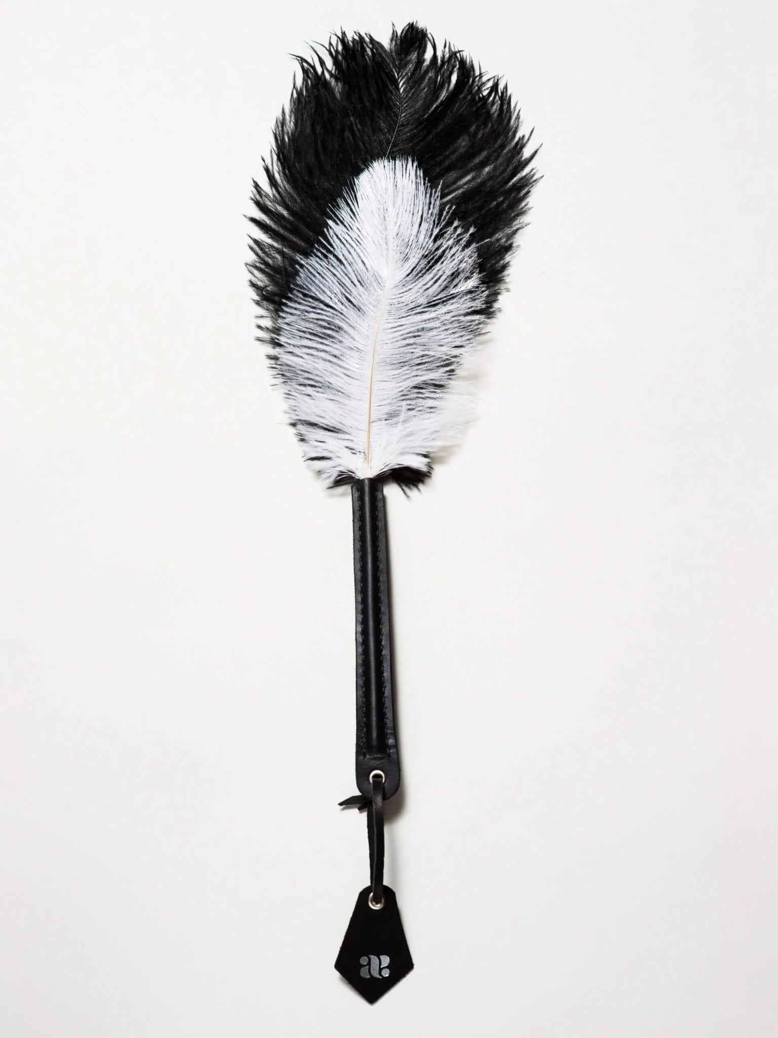 Tickler - Accessorio con piuma per solletico - BÆD STORIES - The Game Lingerie