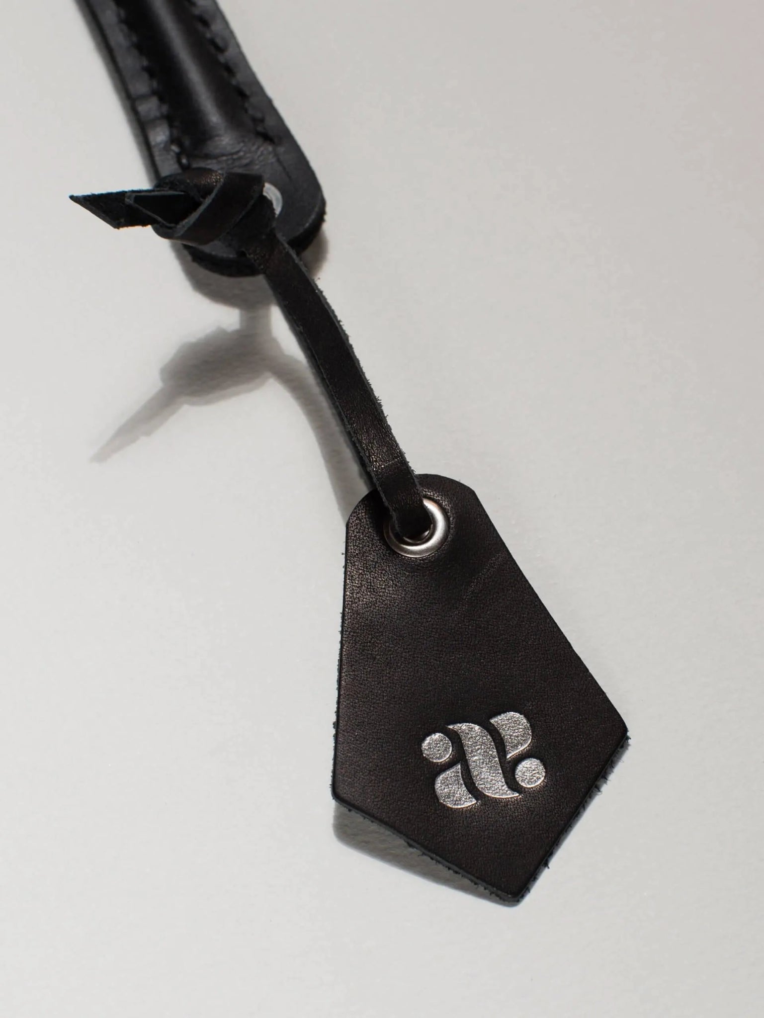 Tickler - Accessorio con piuma per solletico - BÆD STORIES - The Game Lingerie