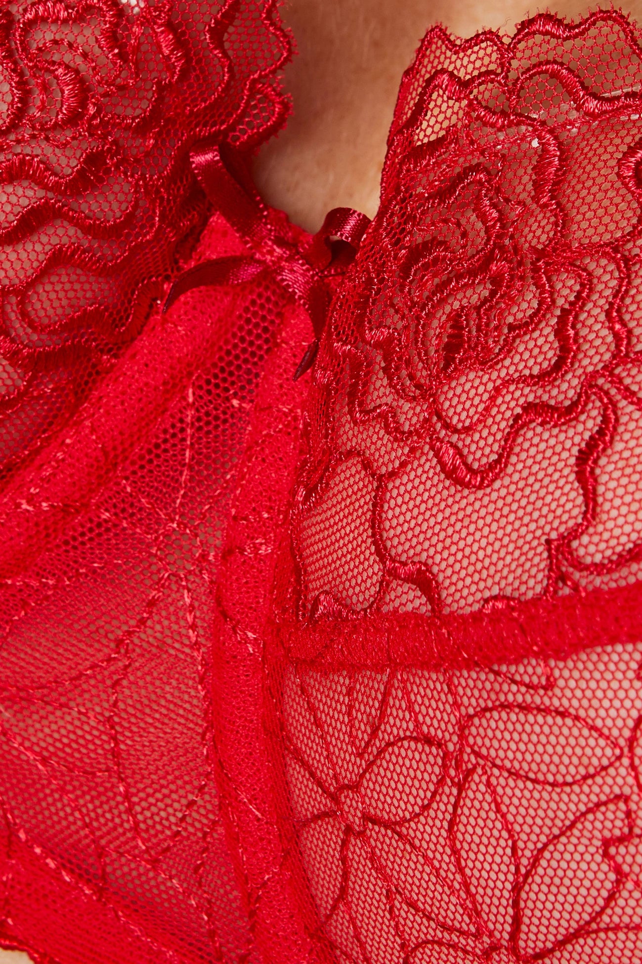 Reggiseno Morbido con Ricami Floreali e Ferretto Pamela Rosso