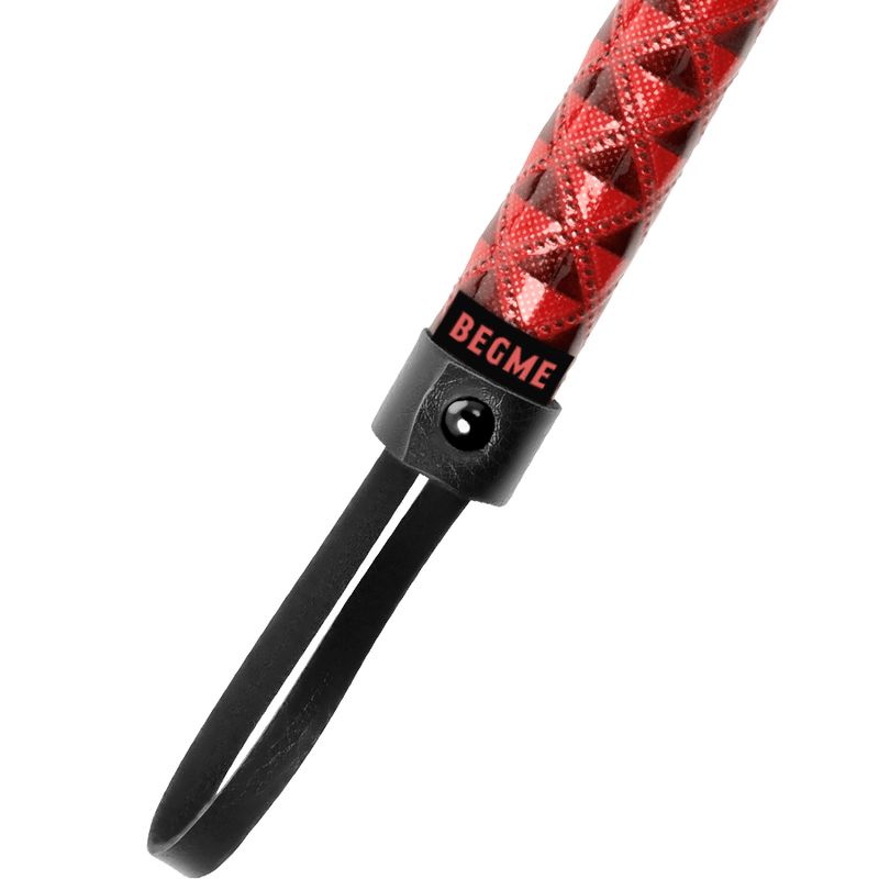 BEGME - FLOGGER IN PELLE VEGANA EDIZIONE ROSSA - BEGME RED EDITION - Intimo per le occasioni speciali | The Game Lingerie