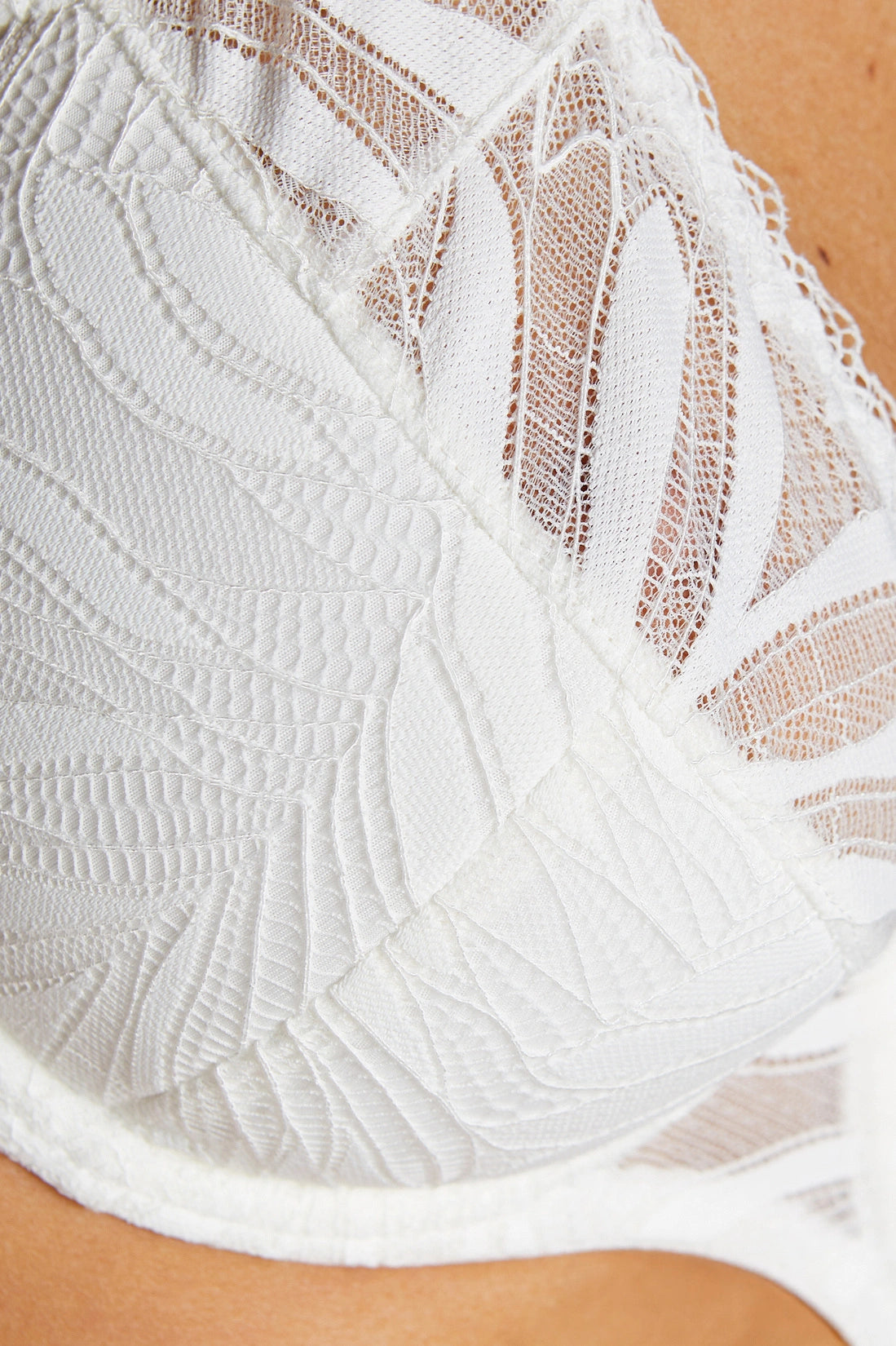 Reggiseno Push-Up con Pizzo e Coppe imbottite Model Gabriela B-302 | Gorteks