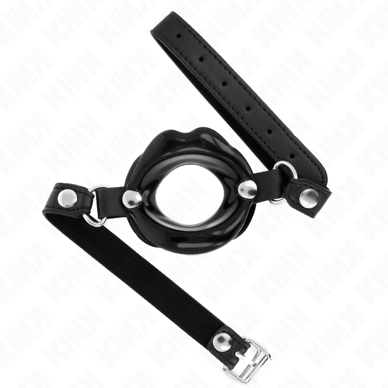 KINK - BAVAGLIO LIP 8 CM CON CINTURINO IN SIMILPELLE NERA 63 x 2 CM REGOLABILE 39 - 58 CM - KINK COLLAR & GAG - Intimo per le occasioni speciali | The Game Lingerie