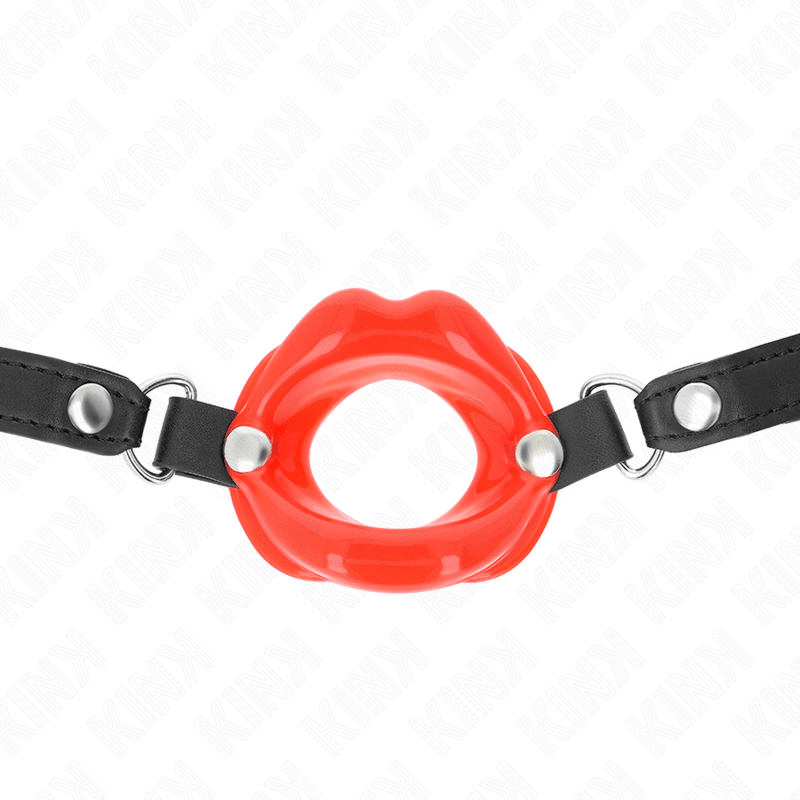 KINK - BAVAGLIO LIP 8 CM CON CINTURINO IN SIMILPELLE ROSSO 63 x 2 CM REGOLABILE 39 - 58 CM - KINK COLLAR & GAG - Intimo per le occasioni speciali | The Game Lingerie