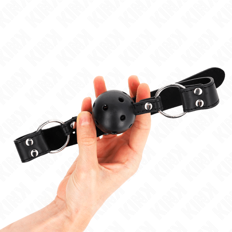 KINK - BAVAGLIO SFERA TRASPIRANTE 4 CM CON DOPPIO RIVETTO MODELLO 1 NERO 62,5 x 2,5 CM REGOLABILE 42 - 58 CM - KINK COLLAR & GAG - Intimo per le occasioni speciali | The Game Lingerie