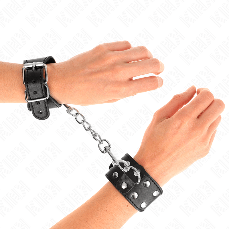 KINK - CINTURINI CON DOPPIA LINEA DI BORCHIE REGOLABILI NERO - KINK WRIST RESTRAINT - Intimo per le occasioni speciali | The Game Lingerie