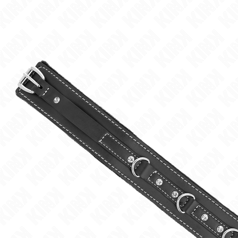 KINK - COLLANA IN PELLE PVC CON CINTURA 105 CM RIVETTO STRASS 41.5 X 4 CM - KINK COLLAR & GAG - Intimo per le occasioni speciali | The Game Lingerie