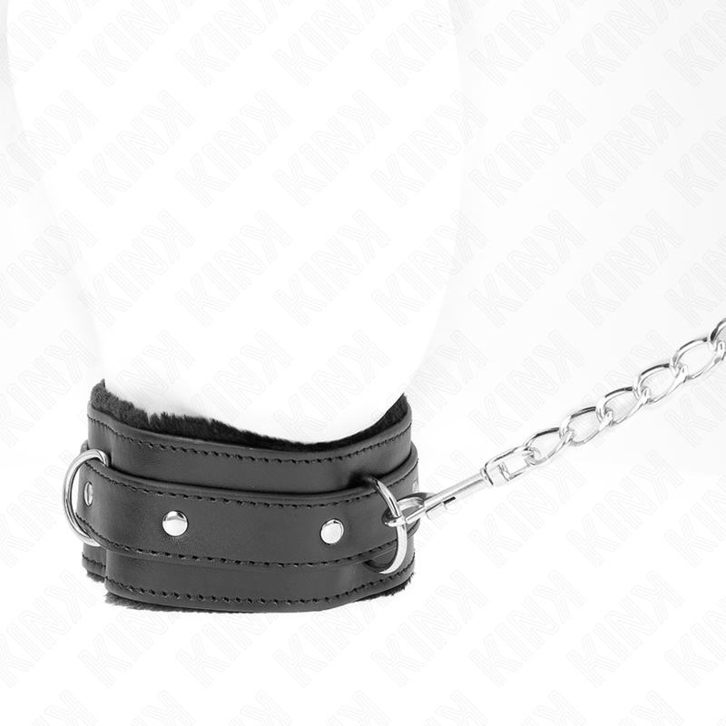 KINK - COLLARE CON GUINZAGLIO 65 CM CON RESTRIZIONI NERO 36 - 42 CM X 5,5 CM - KINK COLLAR & GAG - Intimo per le occasioni speciali | The Game Lingerie
