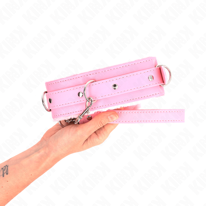 KINK - COLLARE CON GUINZAGLIO 65 CM CON RESTRIZIONI ROSA 36 - 42 CM X 5,5 CM - KINK COLLAR & GAG - Intimo per le occasioni speciali | The Game Lingerie