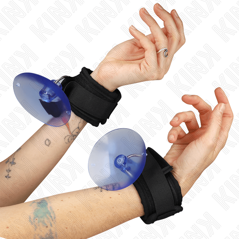 KINK - FERMAPOLSO A VENTOSA NERO 29 - 40 CM X 5 CM - KINK WRIST RESTRAINT - Intimo per le occasioni speciali | The Game Lingerie