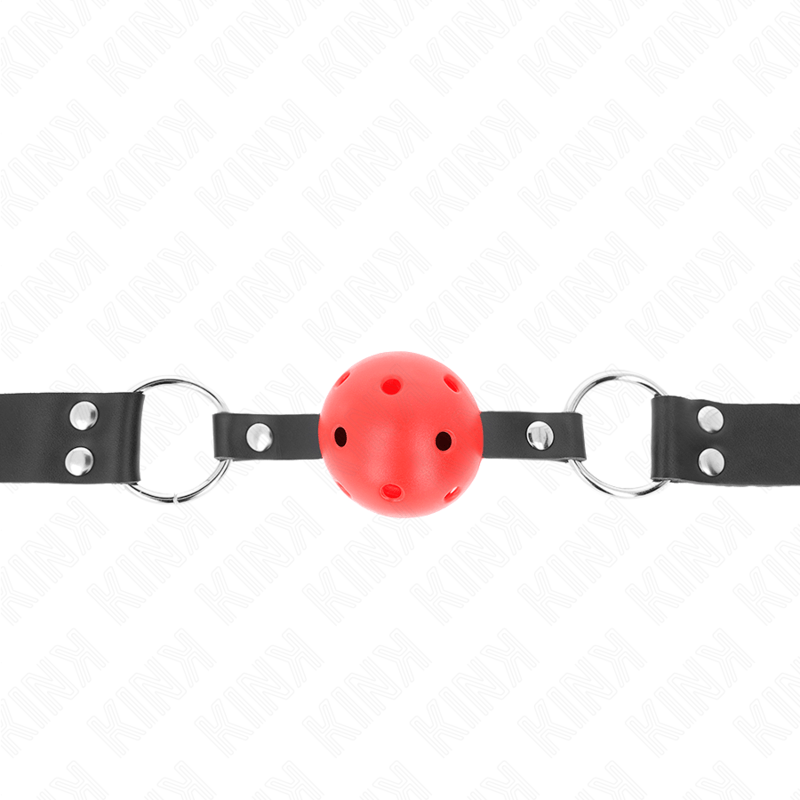 KINK - PALLA TRASPIRANTE BAVAGLIO 4 CM CON DOPPIO RIVETTO ROSSO 62,5 x 2,5 CM REGOLABILE 42 - 58 CM - KINK COLLAR & GAG - Intimo per le occasioni speciali | The Game Lingerie