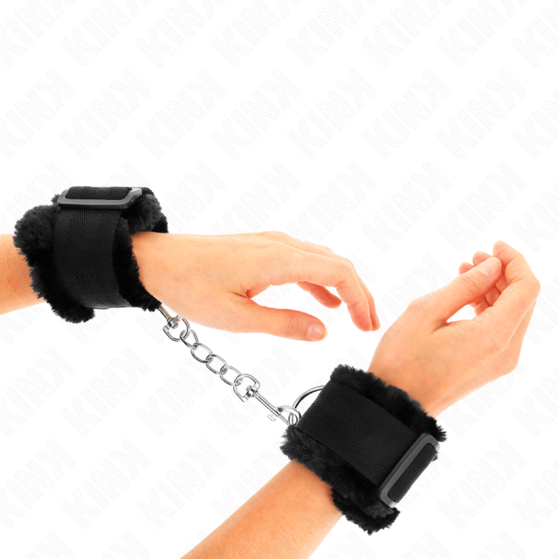 KINK - POGGIPOLSI FODERATI IN PELLICCIA NERI REGOLABILI 17 - 31 CM X 7 CM - KINK WRIST RESTRAINT - Intimo per le occasioni speciali | The Game Lingerie