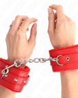 KINK - POGGIPOLSI PREMIUM IMBOTTITI IN PELLICCIA ROSSI CON CINTURA ROSSA REGOLABILE 17 - 29 CM X 6 CM - KINK WRIST RESTRAINT - Intimo per le occasioni speciali | The Game Lingerie