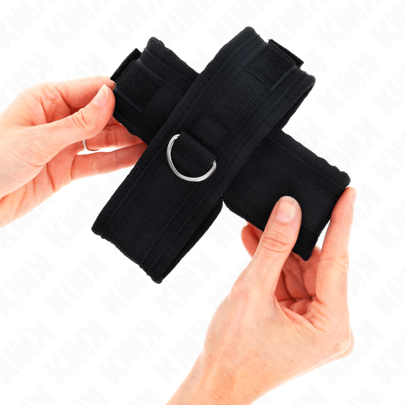KINK - POLSINI A CROCE NERI 34 X 5,5 CM - KINK WRIST RESTRAINT - Intimo per le occasioni speciali | The Game Lingerie