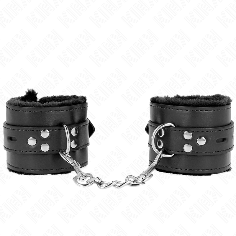 KINK - POLSINI IMBOTTITI IN PELLICCIA CON FORI QUADRI NERI E CINTURA NERA REGOLABILE 17 - 29 CM X 6 CM - KINK WRIST RESTRAINT - Intimo per le occasioni speciali | The Game Lingerie