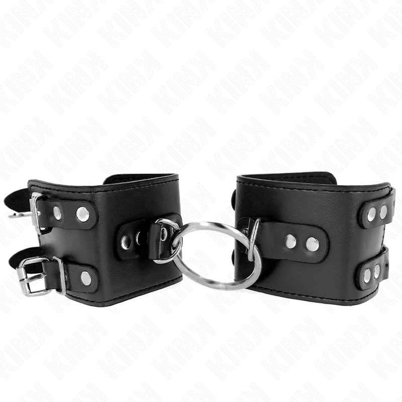 KINK - POLSO FISSO CON ANELLO E BORCHIE REGOLABILE NERO 17 - 22 CM X 6,5 CM - KINK WRIST RESTRAINT - Intimo per le occasioni speciali | The Game Lingerie