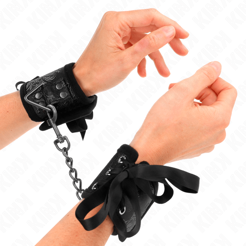 KINK - RESISTENZA DA POLSO SCANDALO DETTAGLI IN PIZZO NERO 24,5 CM X 6,5 CM - KINK WRIST RESTRAINT - Intimo per le occasioni speciali | The Game Lingerie
