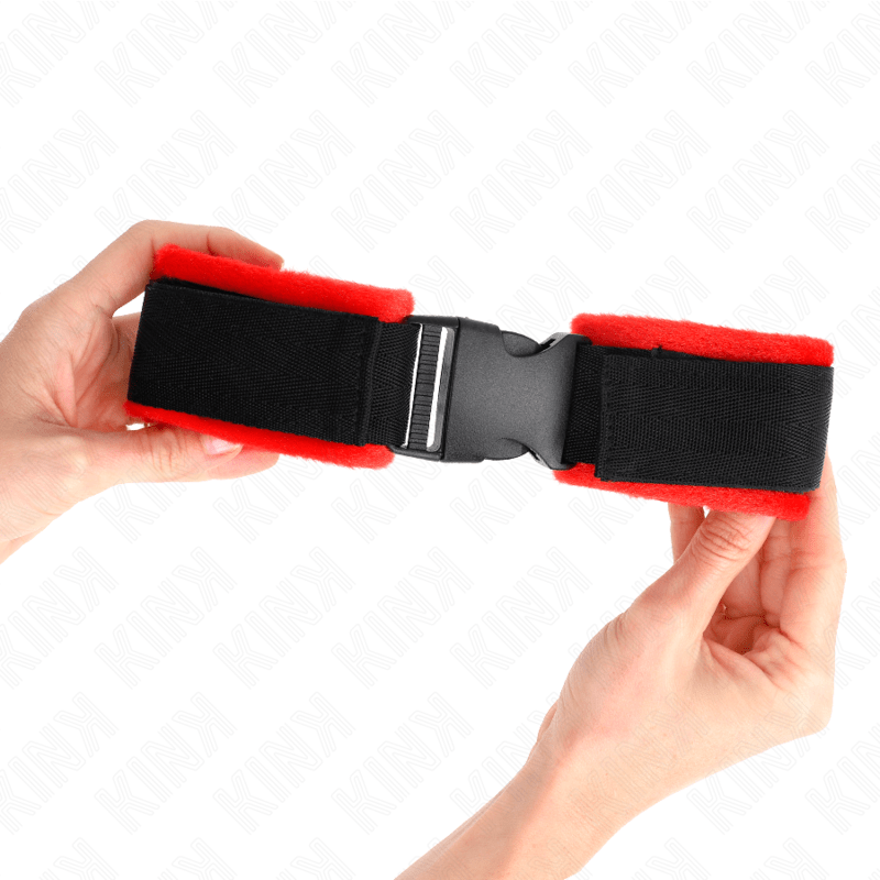 KINK - TENUTA DA POLSO IN NYLON HOOK&LOOP NERA MODELLO 1 AJDUSTABLE 25 - 35 CM X 6 CM - KINK WRIST RESTRAINT - Intimo per le occasioni speciali | The Game Lingerie