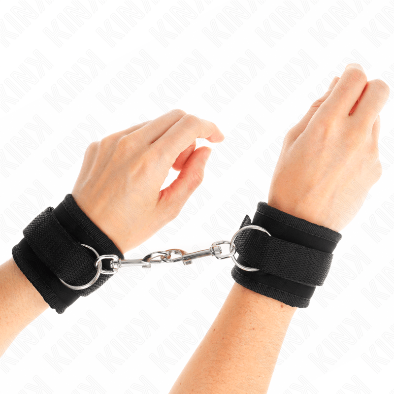 KINK - TENUTA DA POLSO IN NYLON HOOK&LOOP NERA MODELLO 2 REGOLABILE 18 - 35 CM X 6 CM - KINK WRIST RESTRAINT - Intimo per le occasioni speciali | The Game Lingerie
