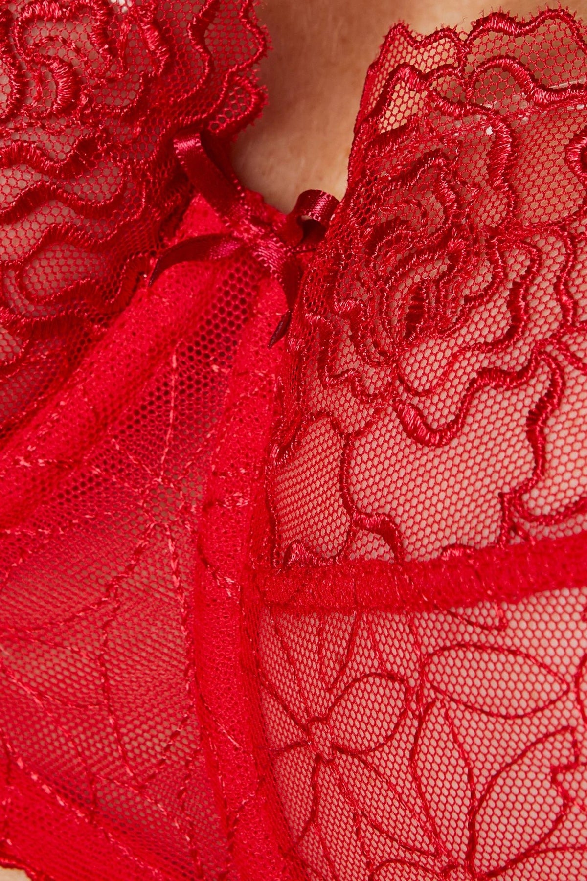 Reggiseno Morbido con Ricami Floreali e Ferretto Pamela Rosso - Gorteks - Intimo per le occasioni speciali | The Game Lingerie