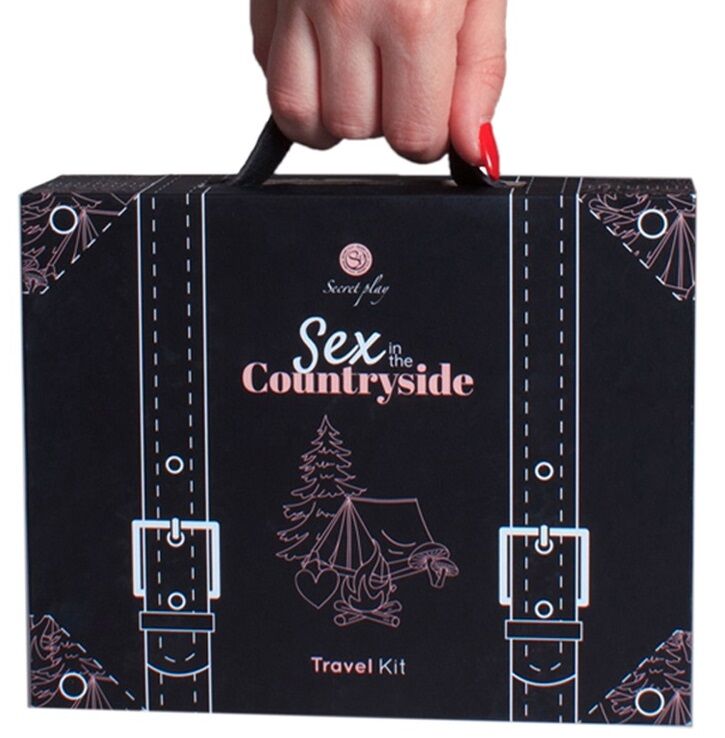 SECRETPLAY - KIT DA VIAGGIO SESSO IN CAMPAGNA (ES/EN/DE/FR/NL/PT) - SECRETPLAY 100% GAMES - Intimo per le occasioni speciali | The Game Lingerie